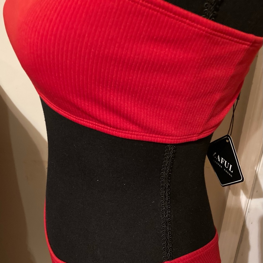 Bikini ZAFUL 2-Piece Red Textured Size M NEW!